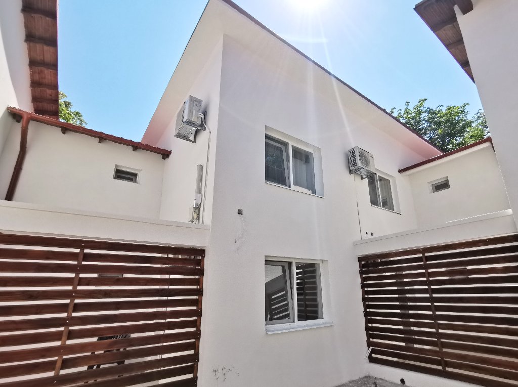 Apartamente Liliacul 3*