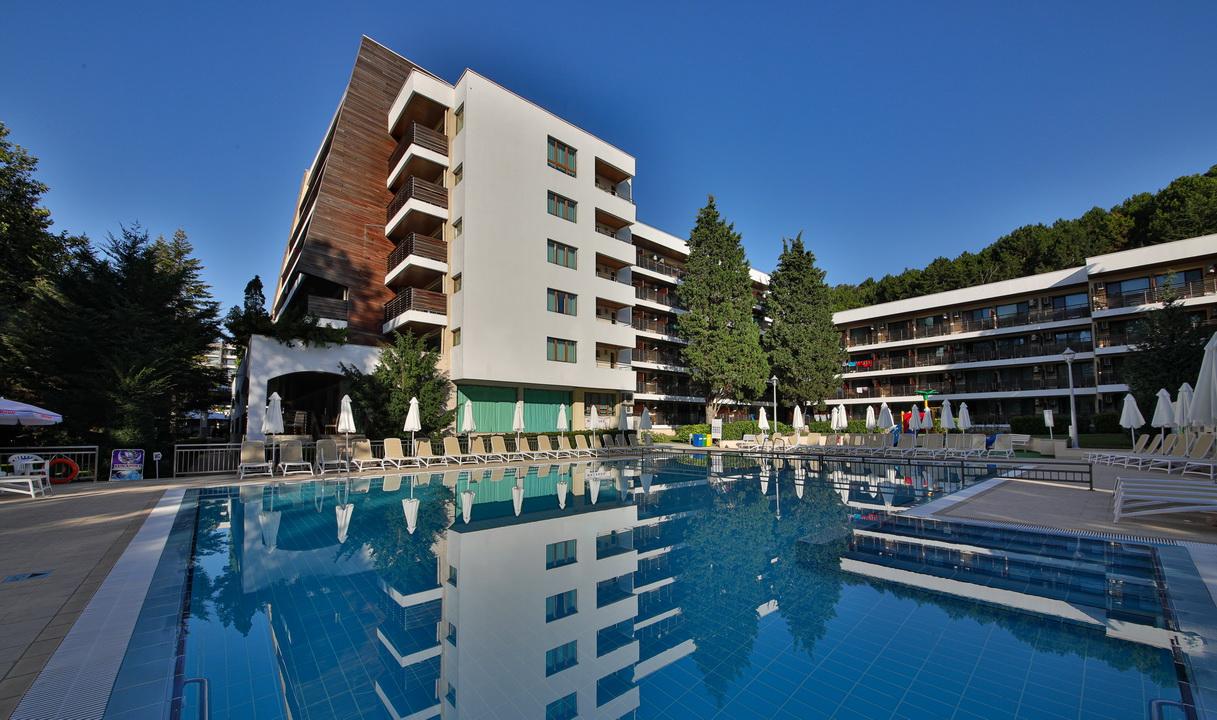 FLAMINGO HOTEL