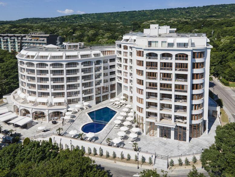 Continental Apartments